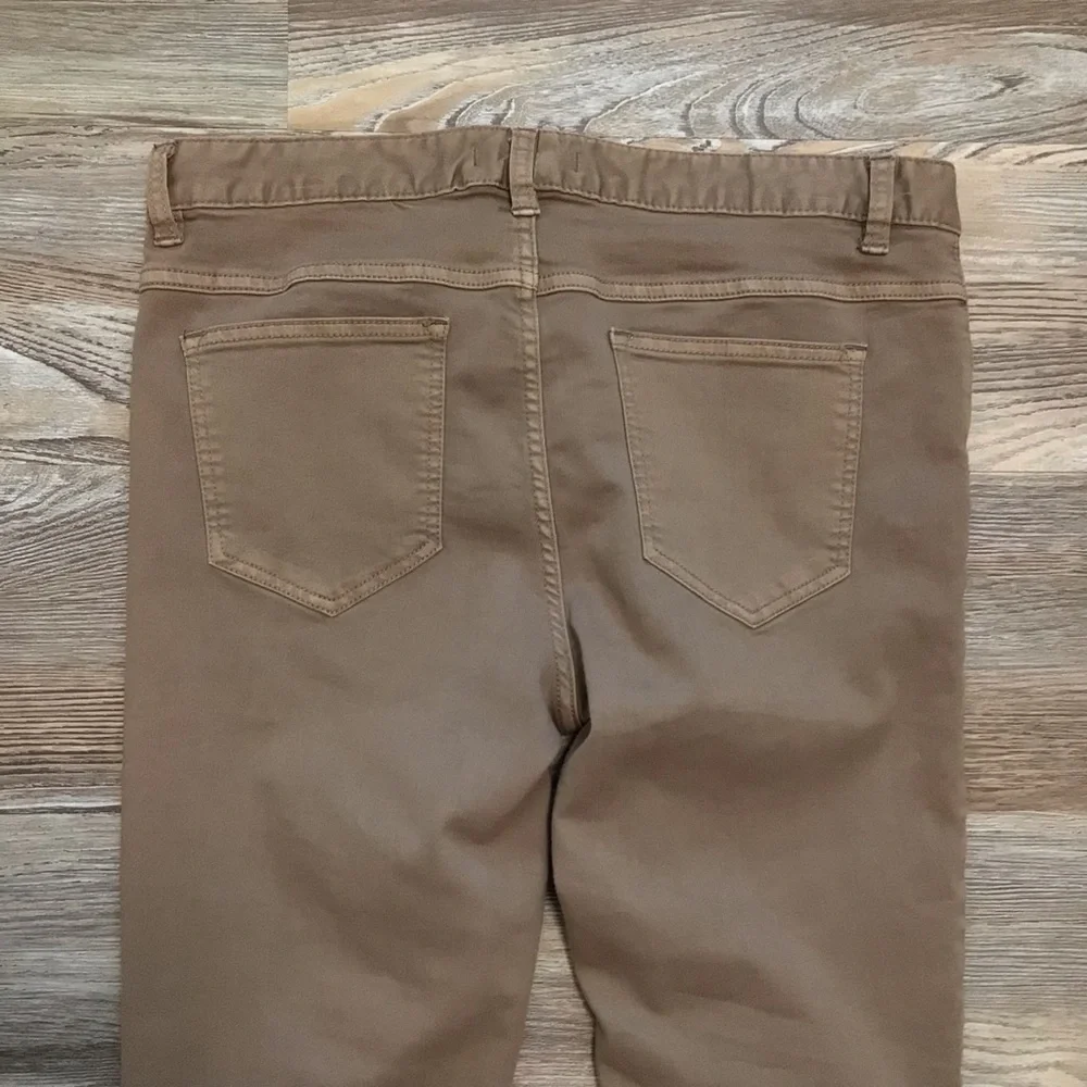 Free People Brown Mid Rise Destroyed Skinny Jeans 31